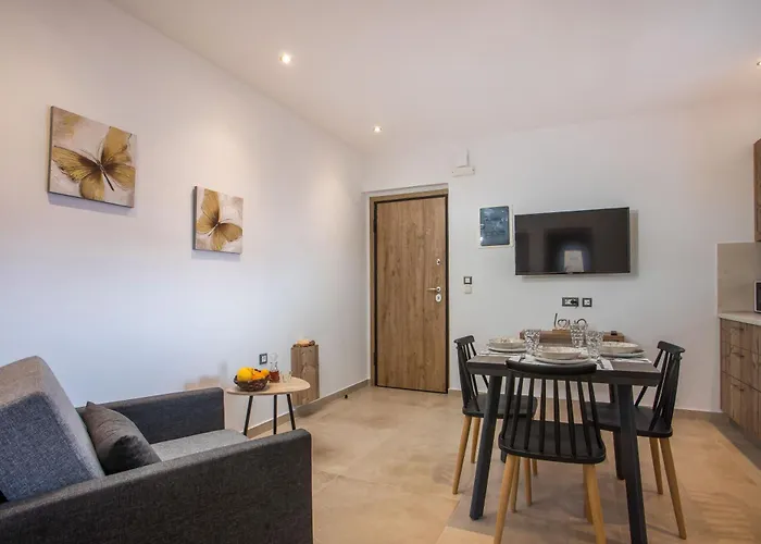 M&E Apartments New