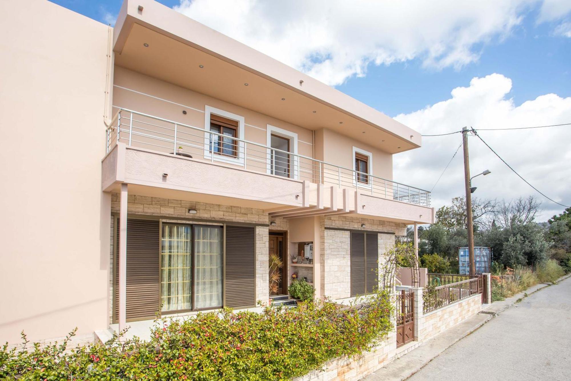 Apartment M&e New